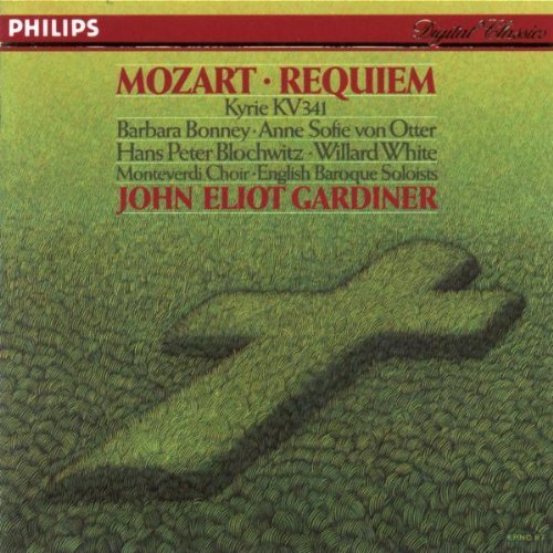 Mozart , Wolfgang Amadeus - Requiem KV 626, Kyrie in D minor KV 341 (Gardiner)